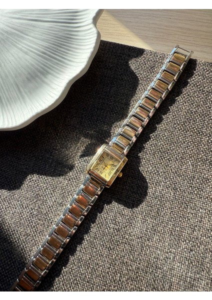 Retro Minimal Metal Kordon Vintage Kadın Kol Saati Içi Sarı fırsatları