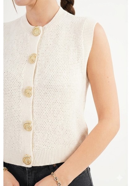 Düğmeli Kolsuz Triko Hırka fırsatları