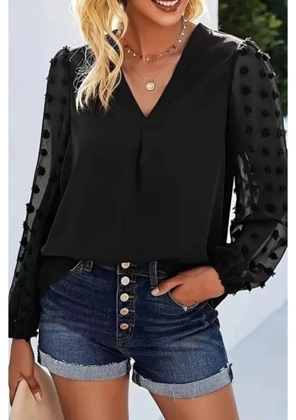 V Yaka Ponpon Detaylı Sandy Bluz - Siyah fiyatları