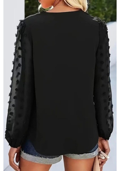 V Yaka Ponpon Detaylı Sandy Bluz - Siyah modelleri