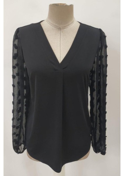 V Yaka Ponpon Detaylı Sandy Bluz - Siyah fırsatları