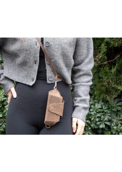 Riviera Deri Askılı Gözlük Kılıfı Karamel modelleri