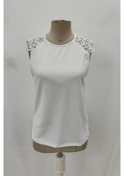 Bisiklet Yaka Dantel Detaylı Ithal Krep Bluz - Beyaz fırsatları