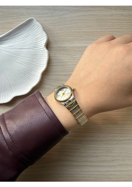 Retro Minimal Metal Kordon Vintage Kadın Kol Saati Çift Renk modelleri