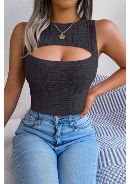 Göğüs Detaylı Kolsuz Triko Crop Bluz - Siyah fiyatları