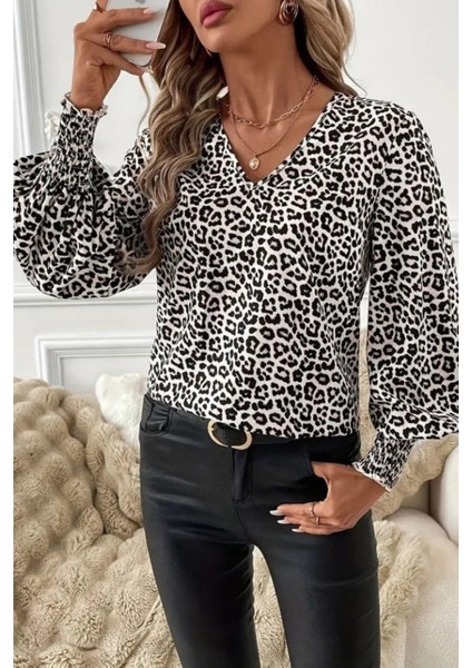 V Yaka Lastikli Manşetli Balon Kol Süprem Bluz - Leopar modelleri