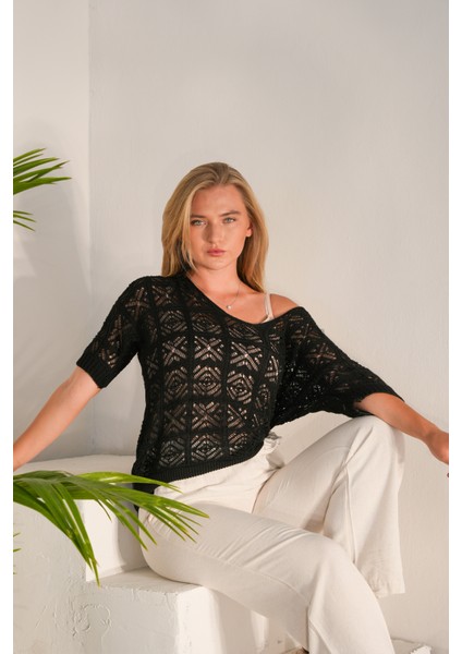 Triko Bluz Yazlık Kazak Dantel Ajurlu Etnik Desenli Yarasa Kollu Kayık Yaka Pareo Kadın Bluz