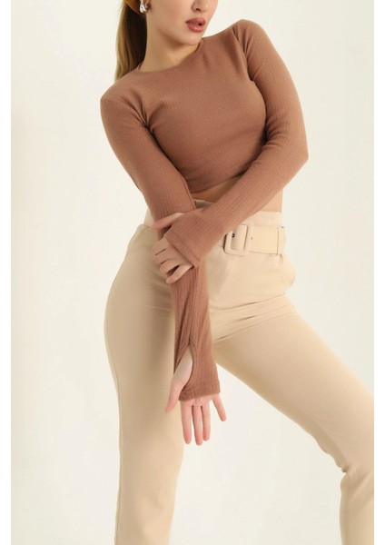 Bisiklet Yaka Parmak Geçmeli Crop Bluz Taba fırsatları