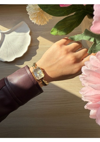 Retro Minimal Metal Kordon Vintage Kadın Kol Saati Içi Beyaz modelleri