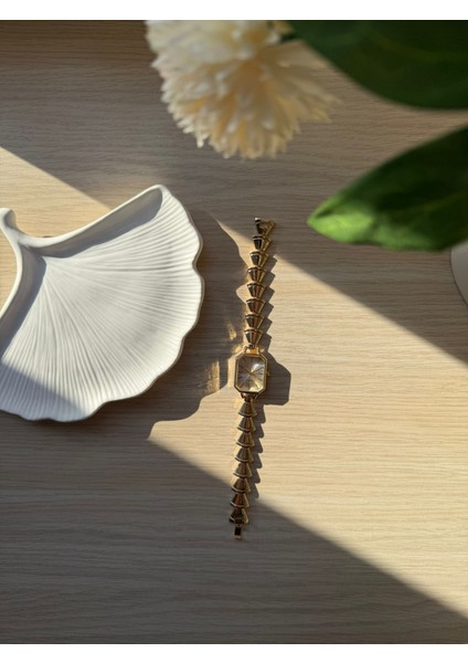 Retro Minimal Metal Kordon Vintage Kadın Kol Saati Içi Beyaz