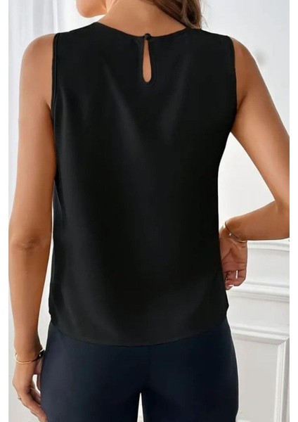 Bisiklet Yaka Pile Detaylı Kolsuz Atlas Bluz - Siyah modelleri