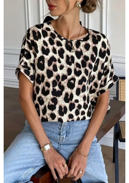 Bisiklet Yaka Fiyonk Detaylı Süprem Bluz - Leopar modelleri