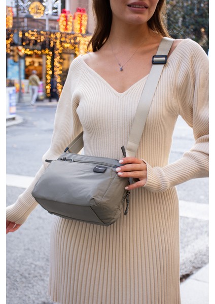 Kadın 4 Bölmeli Su Geçirmez Paraşüt Kumaş Ayarlanabilir Çapraz Askılı Çanta fiyatları