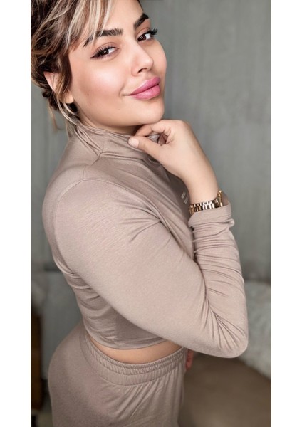 Nefertiti Fit Soft Kumaş Boğazlı Crop & Jogger Ikili Takım – Taupe modelleri