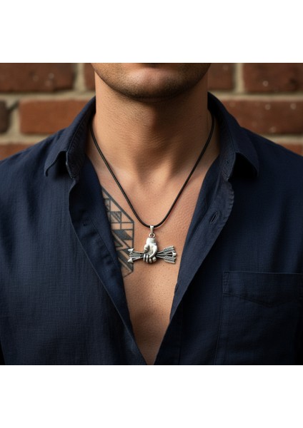 Güç Tılsımı - Ok Tutan El Gümüş Kaplama Deri Ip Kolye