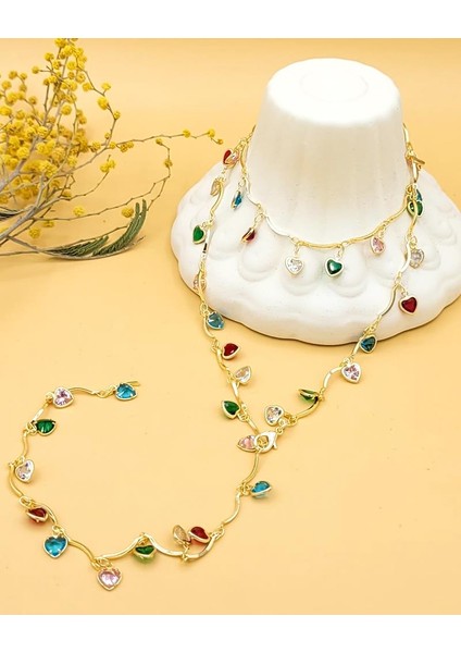 Kalp Detaylı Renkli Taşlı Y Kolye