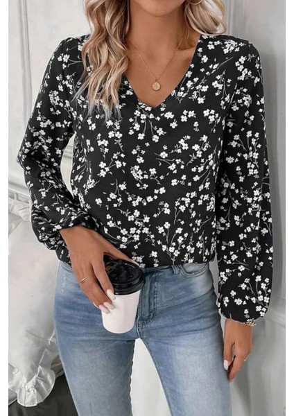 V Yaka Çiçek Desenli Modal Bluz - Siyah