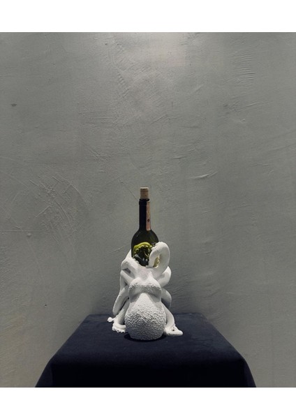 Ahtapot Figürlü Dekoratif Şişe Tutucu – 20X20 cm Sürrealist Bar ve Masa Aksesuarı