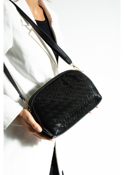 Kadın Çapraz Askılı 3 Gözlü Çift Metal Fermuarlı Gold Aksesuarlı Şık Omuz Çantası fiyatları