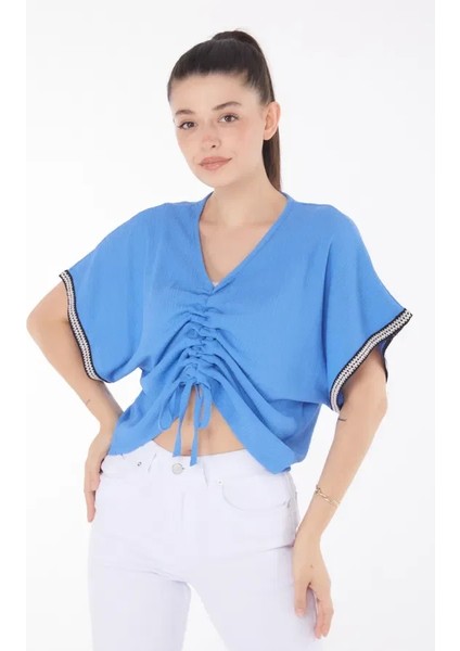 V Yaka Büzgülü Detaylı Bluz