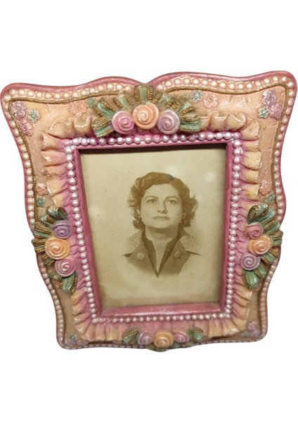 Vintage Çiçekli Kabartmalı Masa Üstü Fotoğraf Çerçevesi
