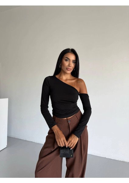 Omuz Detaylı Kollu Bluz Siyah F2336 fiyatları