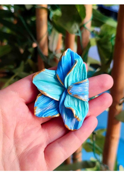 Aqua Bloom Altın Detaylı Mavi Tasarım Küpe - Şık ve Özgün fiyatları