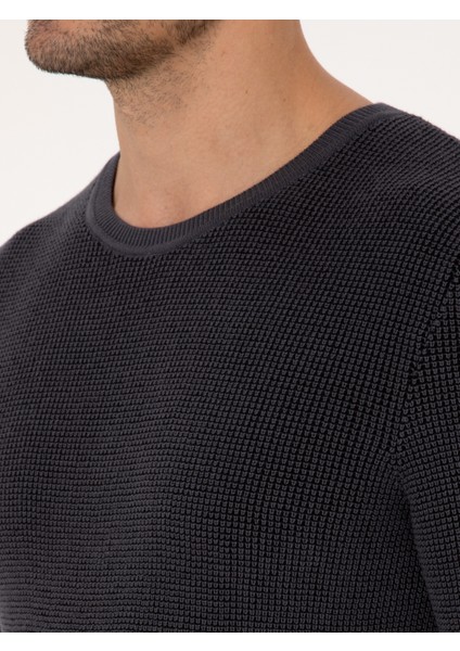 Erkek Antrasit Slim Fit Pamuk Karışımlı Bisiklet Yaka Triko Kazak 50318983-VR006