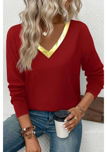 Parlak V Yaka Detaylı Viskon Bluz - Kırmızı