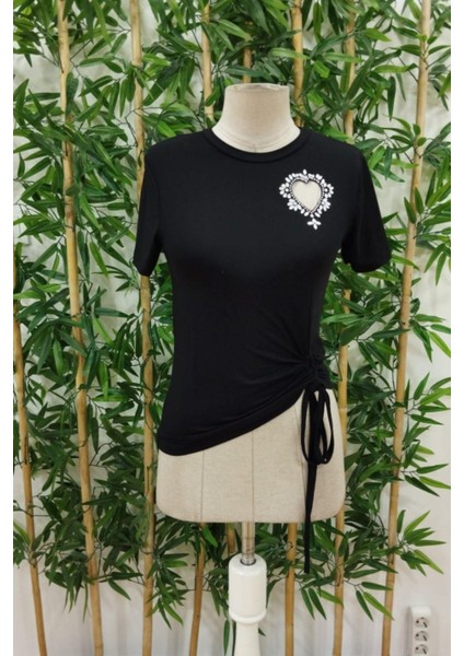 Bisiklet Yaka Taş Kalp Detaylı Viskon Bluz Siiyah modelleri