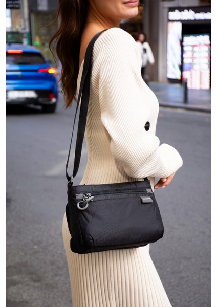 Kadın 4 Bölmeli Su Geçirmez Paraşüt Kumaş Ayarlanabilir Çapraz Askılı Çanta