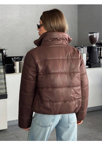 Kadın Dik Yaka Şişme Mont indirimleri