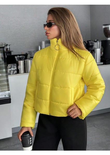 Kadın Dik Yaka Şişme Mont modelleri