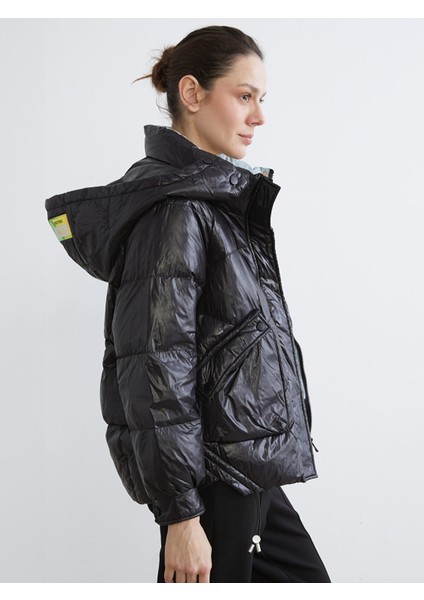 Yeni Sezon Kapüşonlu Kadın Şişme Mont