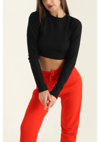 Bisiklet Yaka Parmak Geçmeli Crop Bluz Siyah