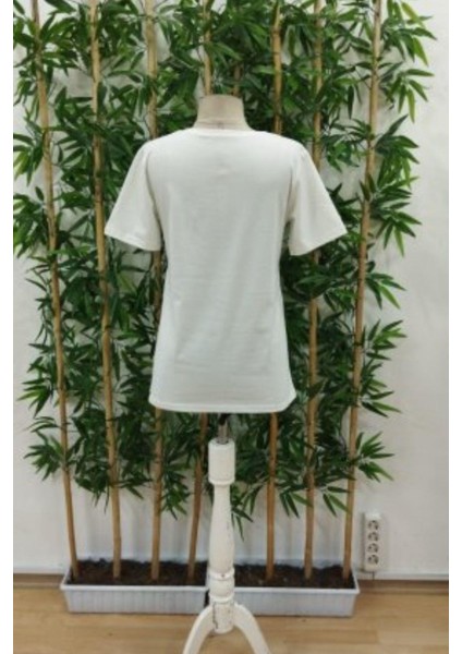 Kısa Kollu Bisiklet Yaka Kalp Desenli Süprem Bluz - Beyaz fırsatları