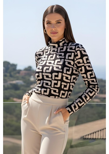 Kadın Modern Desenli Yarım Boğaz Bluz – Şık Günlük & Ofis Stil – Siyah/bej