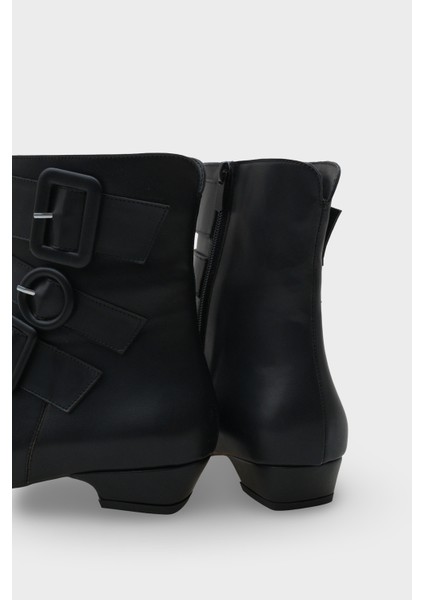 Shane Kısa Topuklu Yandan Fermuarlı Tokalı Küt Burun Kadın Bot