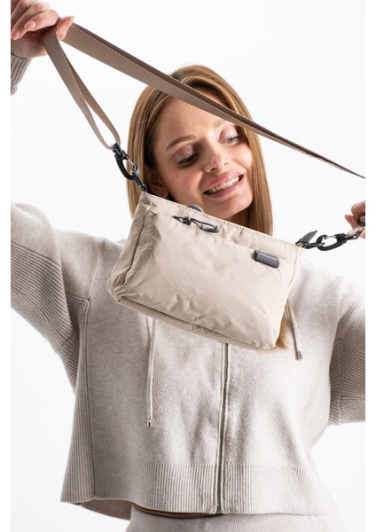 Su Geçirmez Kumaş Hafif Omuz Askılı Kadın Çanta fırsatları