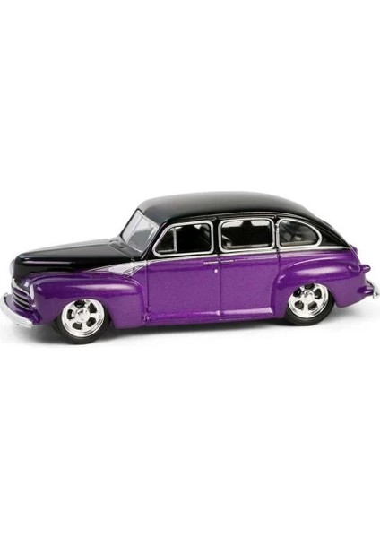 Greenlight 1/64 California Lowriders Series 6- 1946 Fordor Super Deluxe fiyatları