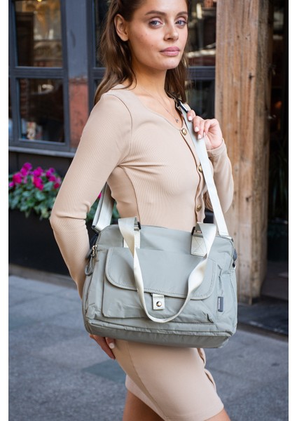 Kadın Çok Gözlü Suya Dayanıklı Şık Görünümlü Seyahat ve Günlük Kullanıma Uygun El ve Omuz Çantası