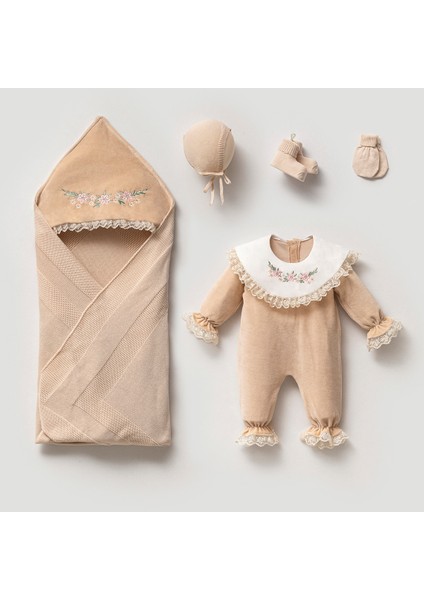 Kız Bebek Yeni Doğan 0-3 Ay Çiçek Nakışlı 5li Hastane Çıkışı Premium Set (Niperrland Triko) modelleri