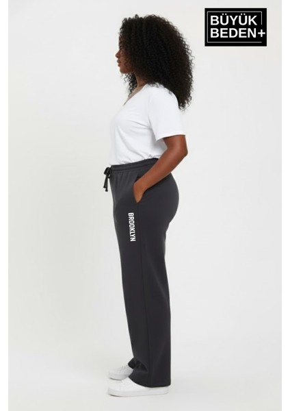 Kadın Büyük Beden Brooklyn Baskılı Rahat Kesim Lastikli Bel Paça Reçme Eşofman Altı SPR26EAK952-2