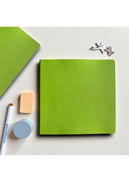 Defter, Çizgisiz Not Defteri – Pu Deri Not Defteri – 16,5X16,5 Cm, 96 Yaprak (192 Sayfa), 90 gr Ivory Kağıt, Esnek Kapak, Ofis ve Kırtasiye (Fıstık Yeşili)