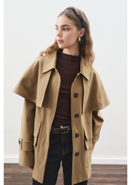 Pelerin Detaylı Parka Ceket Kamel fiyatları