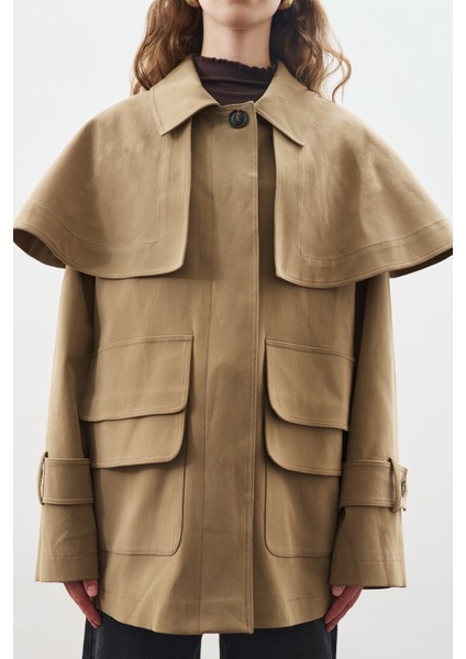 Pelerin Detaylı Parka Ceket Kamel