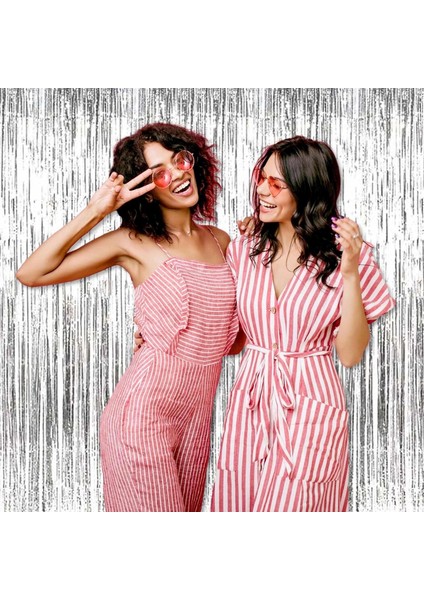 Gümüş Renk Ekstra Metalize Parlak Saçaklı Arka Fon Perde Ithal A Kalite 1x2 Metre fiyatları