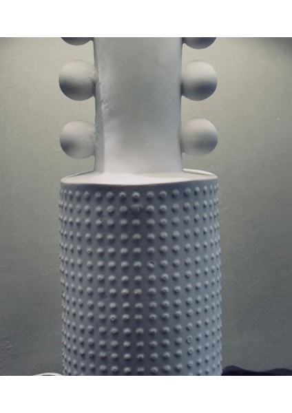 Dokulu Seramik Modern Masa Lambası – 48X10 cm Geometrik ve Çağdaş fiyatları