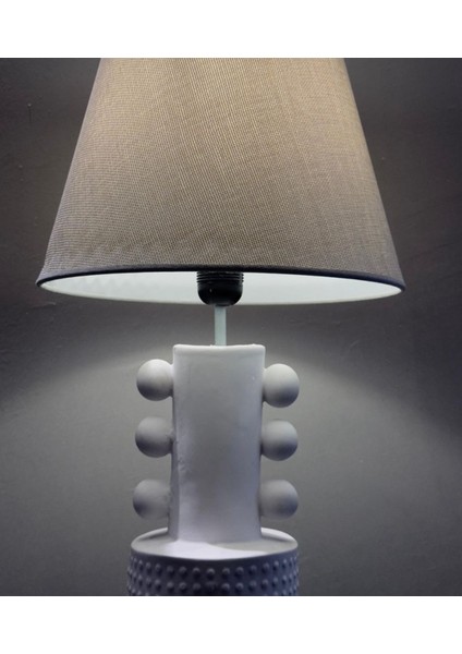 Dokulu Seramik Modern Masa Lambası – 48X10 cm Geometrik ve Çağdaş modelleri