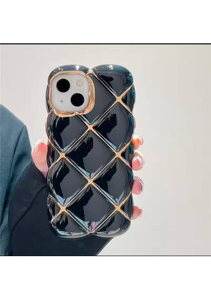 Apple Iphone 15 Yumuşak Silikon Kılıf Darbeye Dayanıklı Kapak Altın Çizgili Baklava .